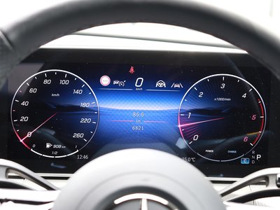 صورة مصغرة 29 لـ 2025 MERCEDES-BENZ C-CLASS