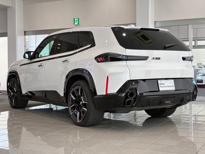 BMW XM - 5