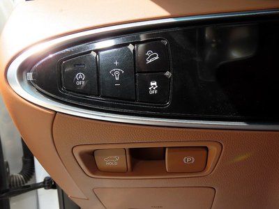 2022 Genesis GV70 thumbnail 15