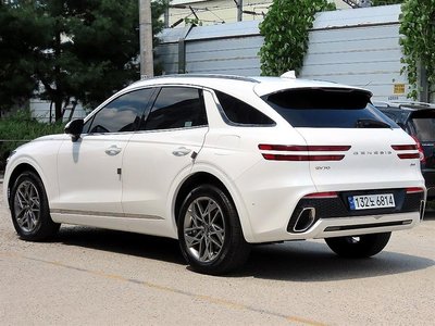 2022 Genesis GV70 photo 5