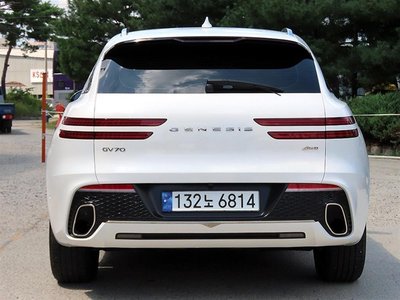 2022 Genesis GV70 photo 3