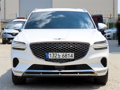 2022 Genesis GV70 photo 2