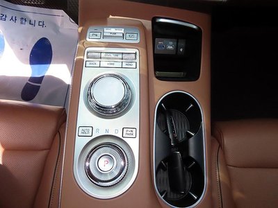 2022 Genesis GV70 photo 9