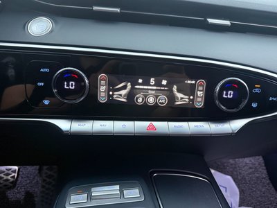 صورة مصغرة 18 لـ 2021 Genesis GV70