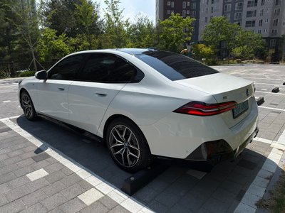 2024 BMW I5 photo 5