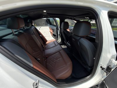 2024 BMW I5 photo 9