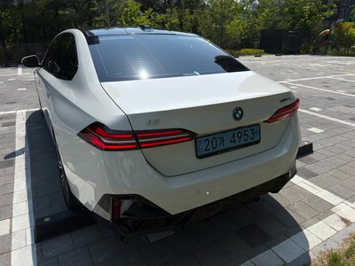2024 BMW I5 photo 3