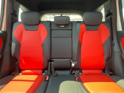 2025 Mercedes-BENZ GLB — миниатюра 24