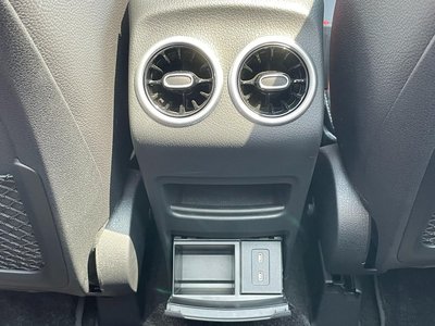 2025 Mercedes-BENZ GLB — миниатюра 27