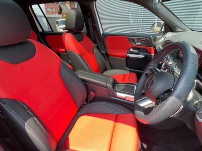 2025 Mercedes-BENZ GLB — миниатюра 22