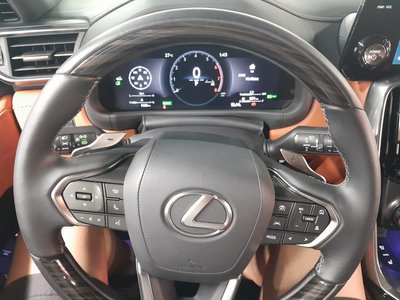 صورة 2 لـ 2025 Lexus LX