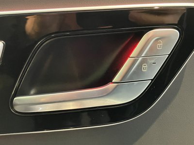 2025 Mercedes-BENZ E-CLASS AMG — миниатюра 40