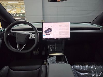 TESLA MODEL Y - 5