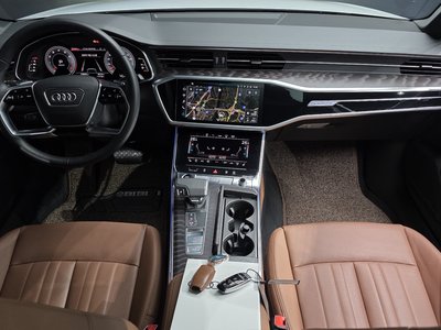 AUDI A6 - 5