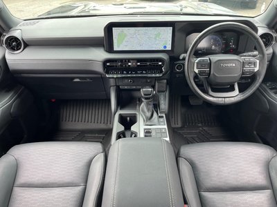 2024 Toyota LAND CRUISER 250 photo 2