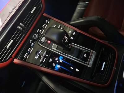 2022 Porsche CAYENNE — миниатюра 18