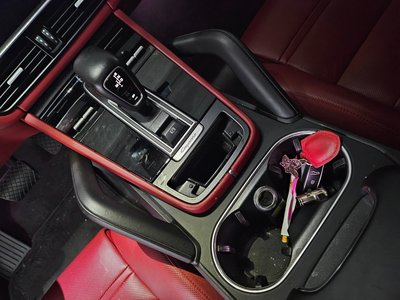 2022 Porsche CAYENNE — миниатюра 12