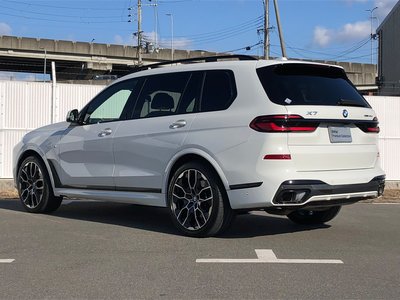 BMW X7 - 7