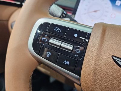 2024 Genesis GV70 — миниатюра 21