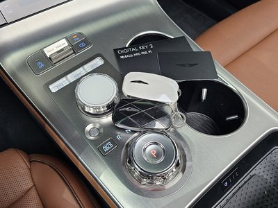 2024 Genesis GV70 — миниатюра 12