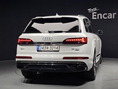 2022 AUDI Q7 photo 3