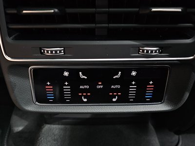 2022 AUDI Q7 — миниатюра 19