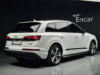 2022 AUDI Q7 photo 4