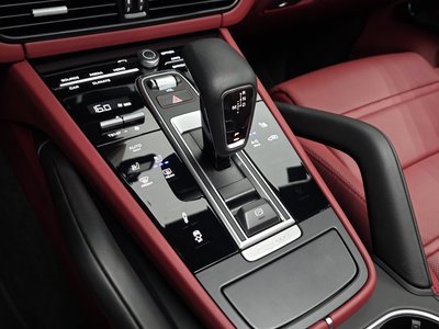 PORSCHE CAYENNE - 9