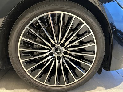 MERCEDES-BENZ E-CLASS - 9