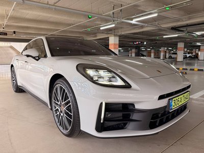 PORSCHE PANAMERA - 5