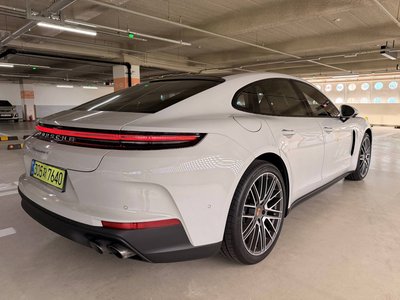 PORSCHE PANAMERA - 2