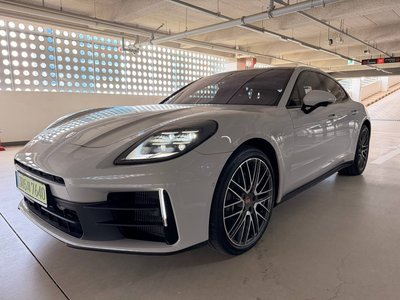 PORSCHE PANAMERA - 1
