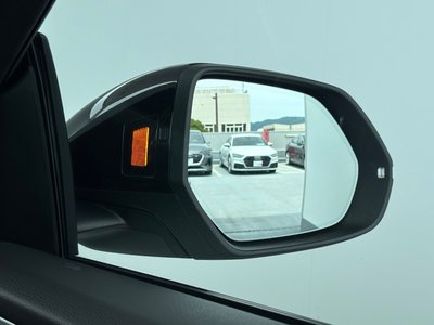 2022 AUDI Q8 — миниатюра 50