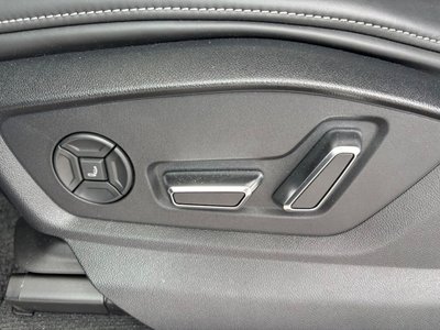 2022 AUDI Q8 — миниатюра 22