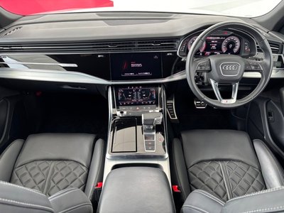 2022 AUDI Q8 photo 3