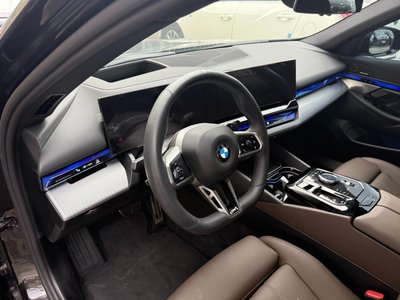 2025 BMW 5 SERIES 照片 9