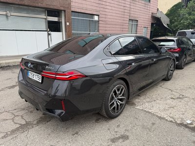 2025 BMW 5 SERIES 照片 5