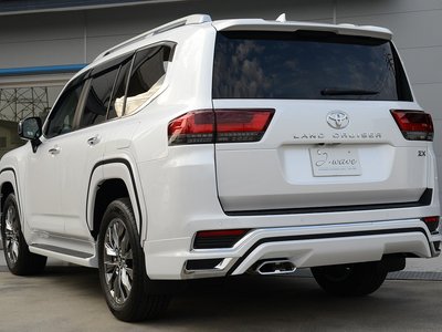 TOYOTA LAND CRUISER 300 - 2