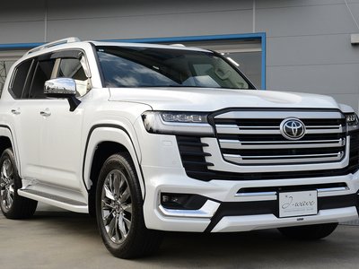 TOYOTA LAND CRUISER 300 - 1