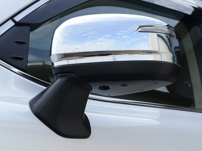 TOYOTA LAND CRUISER 300 - 10