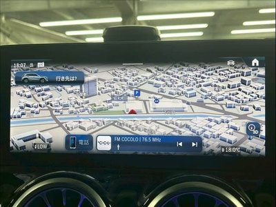 MERCEDES-BENZ GLA - 4