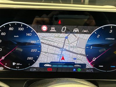 MERCEDES-BENZ GLC - 10