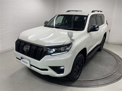 TOYOTA LAND CRUISER PRADO - 8