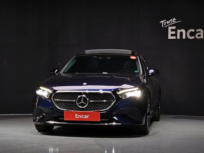 MERCEDES-BENZ E-CLASS - 2