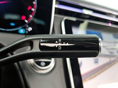 MERCEDES-BENZ E-CLASS - 9