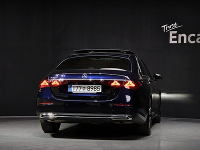 MERCEDES-BENZ E-CLASS - 4