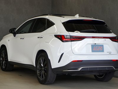 صورة 7 لـ 2023 Lexus NX