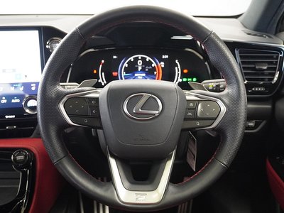 2023 Lexus NX thumbnail 18