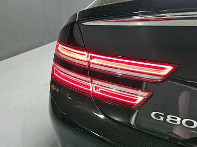 GENESIS G80 (RG3) - 10