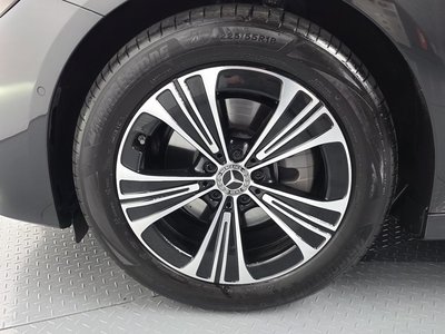 MERCEDES-BENZ E-CLASS - 6